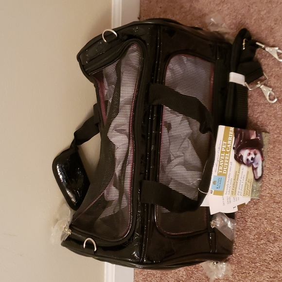 - NEW Travel Pet Dog Duffel Carrier Black/Pink - Picture 2 of 5